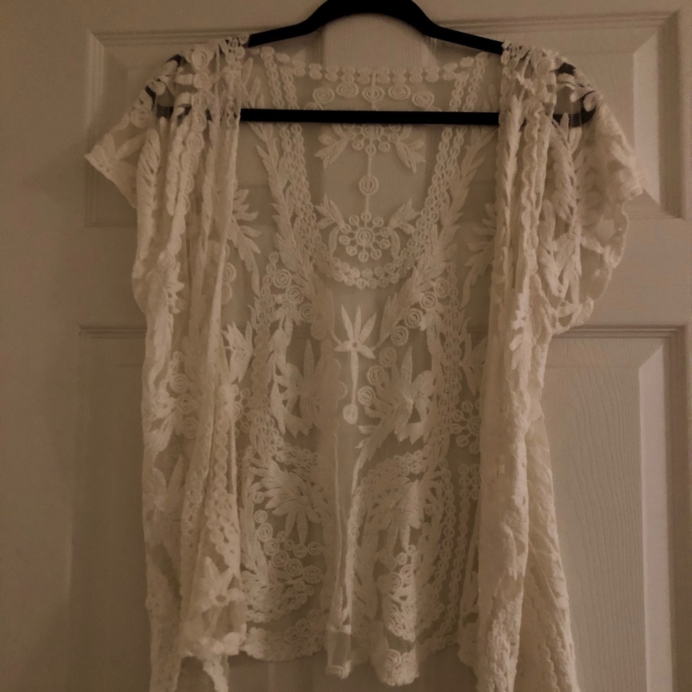Lace Short-Sleeve Cardi